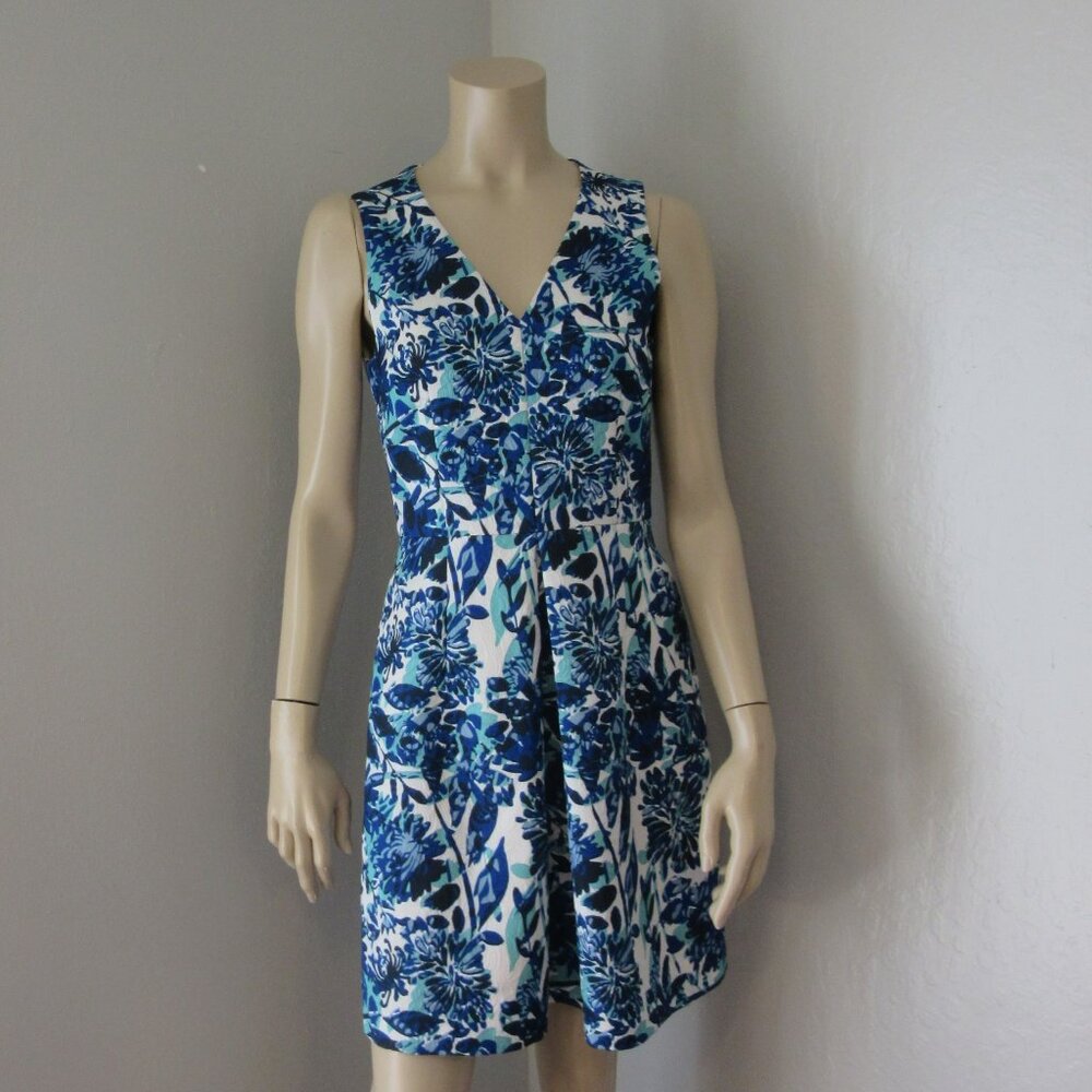 H&M Blue Floral Sleeveless 6 Mini Keyhole Back Pockets Dress